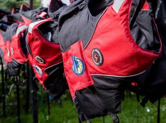 Szkolny klasowy spływ kajakowy