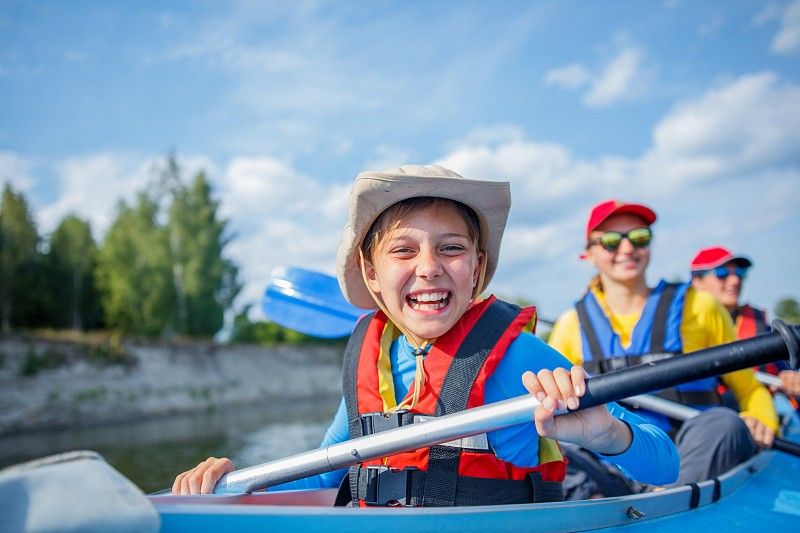 Chełst dla dzieci i mało doświadczonych kajakarzy